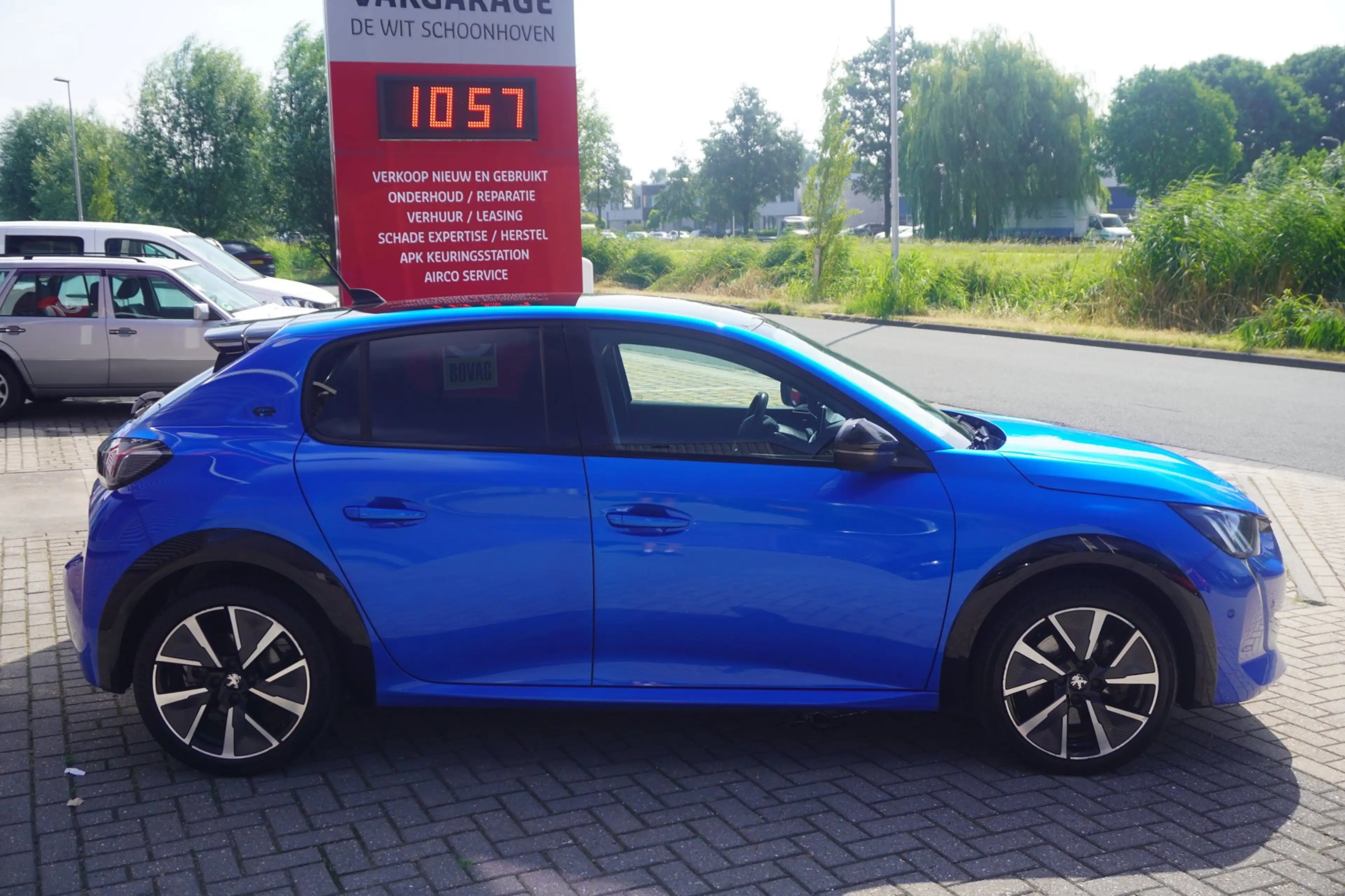 Peugeot e-208 EV GT 350 50 kWh SOH 87,8 / Carplay / 360 Camera / — photo 3