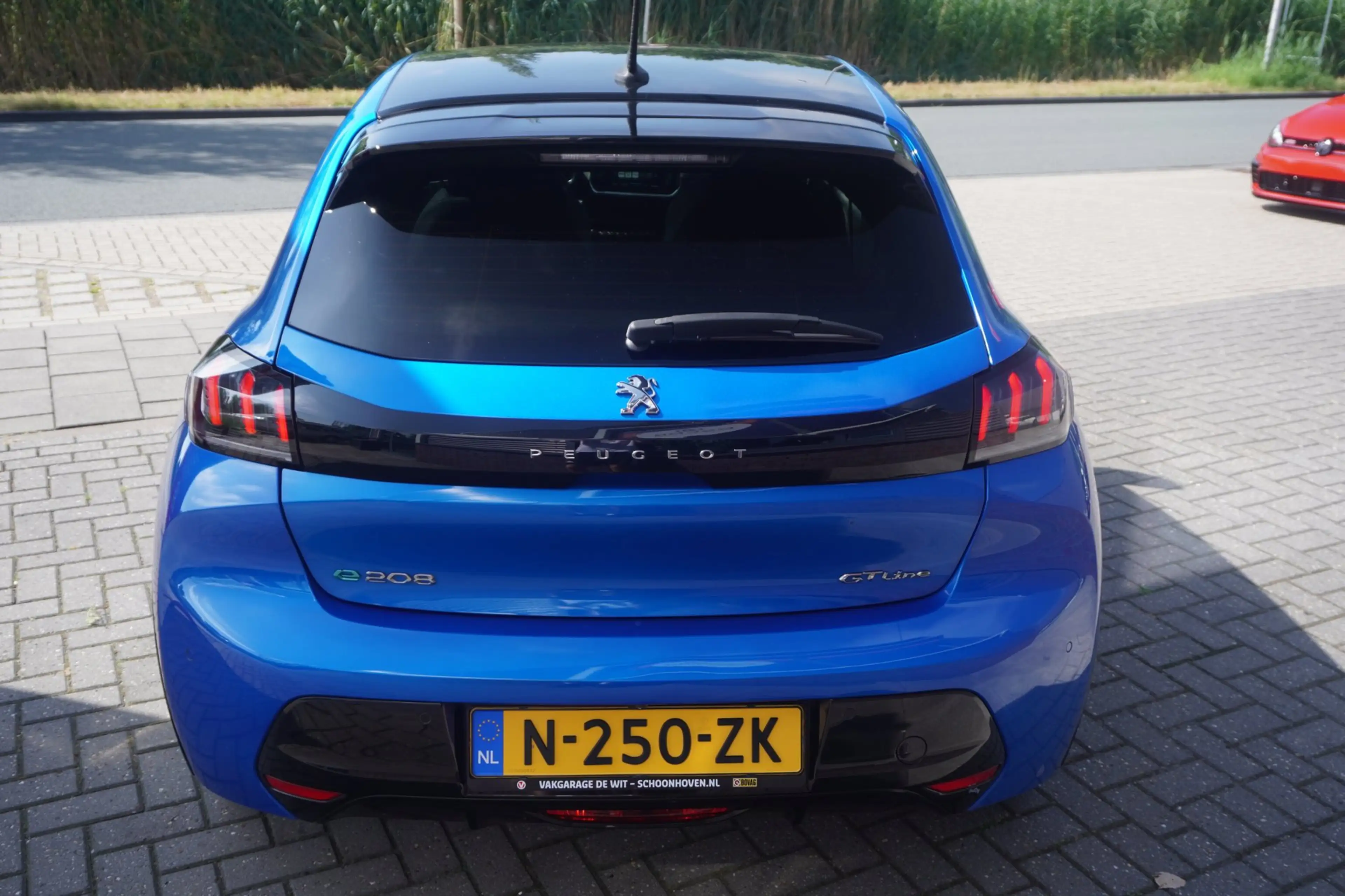 Peugeot e-208 EV GT 350 50 kWh SOH 87,8 / Carplay / 360 Camera / — photo 4