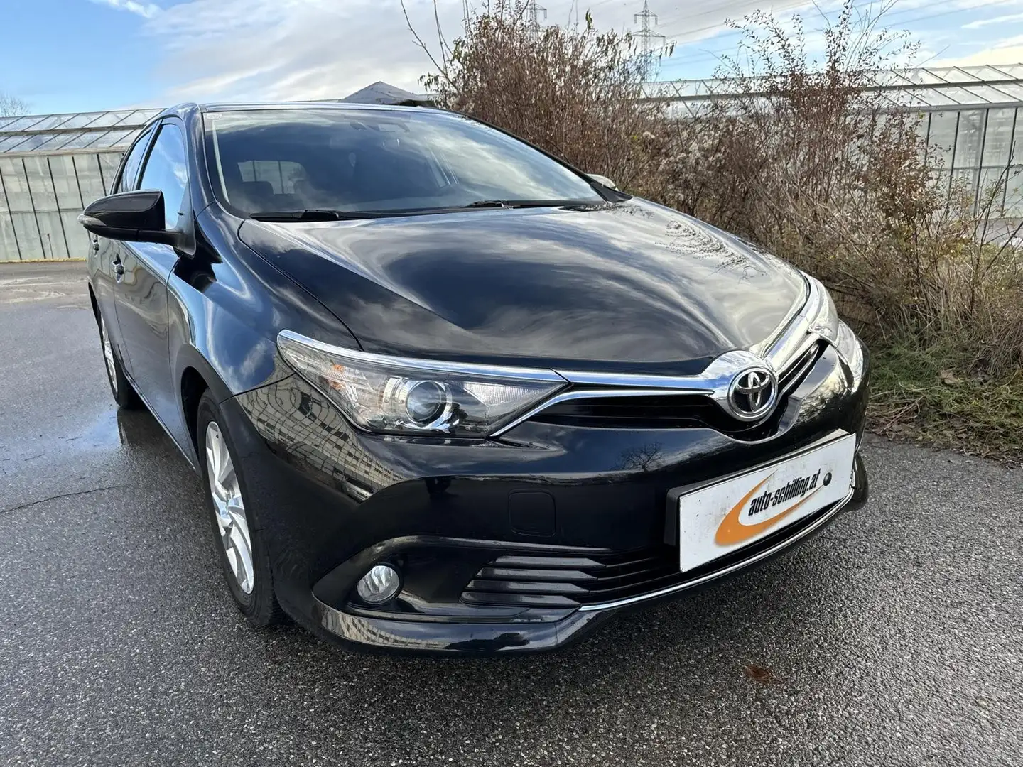 Toyota Auris D-4D Edition 45 Pickerl 04/25 Navi SHZG Kamera Schwarz - 1