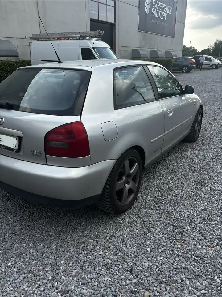 Audi A3 1.8 T 5V Turbo quattro Ambiente, foto 3