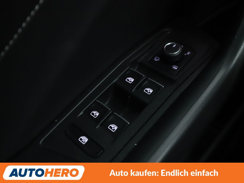Volkswagen T-Roc 1.5 TSI ACT Style Aut.*NAVI*ACC*SPUR*STANDHZG* — photo 25