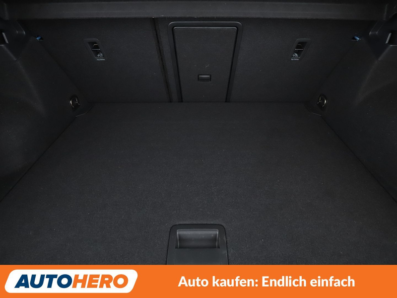 Volkswagen T-Roc 1.5 TSI ACT Style Aut.*NAVI*ACC*SPUR*STANDHZG* — photo 17