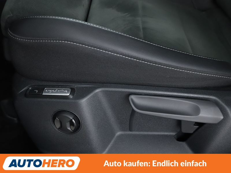 Volkswagen T-Roc 1.5 TSI ACT Style Aut.*NAVI*ACC*SPUR*STANDHZG* — photo 29