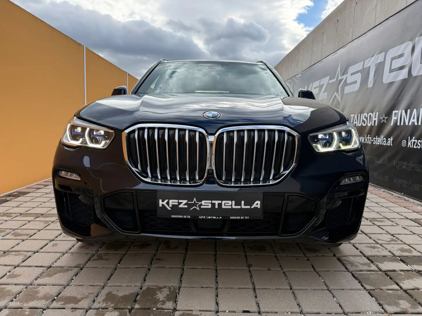 BMW X5 xDrive45e PHEV Aut. M-Paket / Sky Lounge Zwart - 2