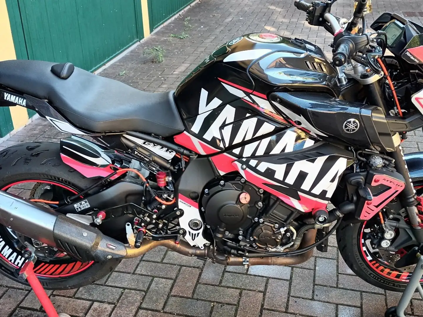 Yamaha MT-10 Černá - 2