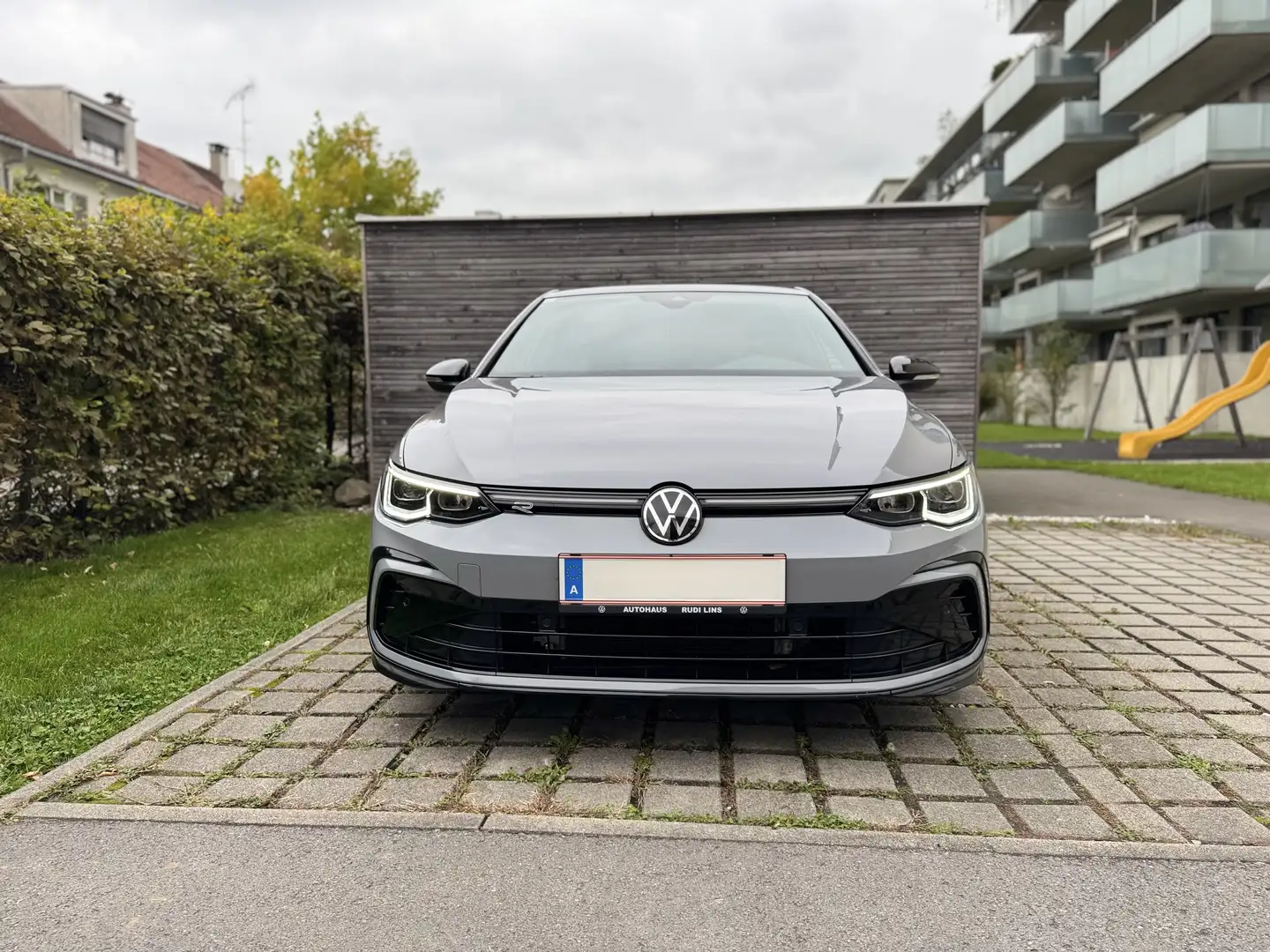 Volkswagen Golf R-Line 1,5 TSI Grau - 2