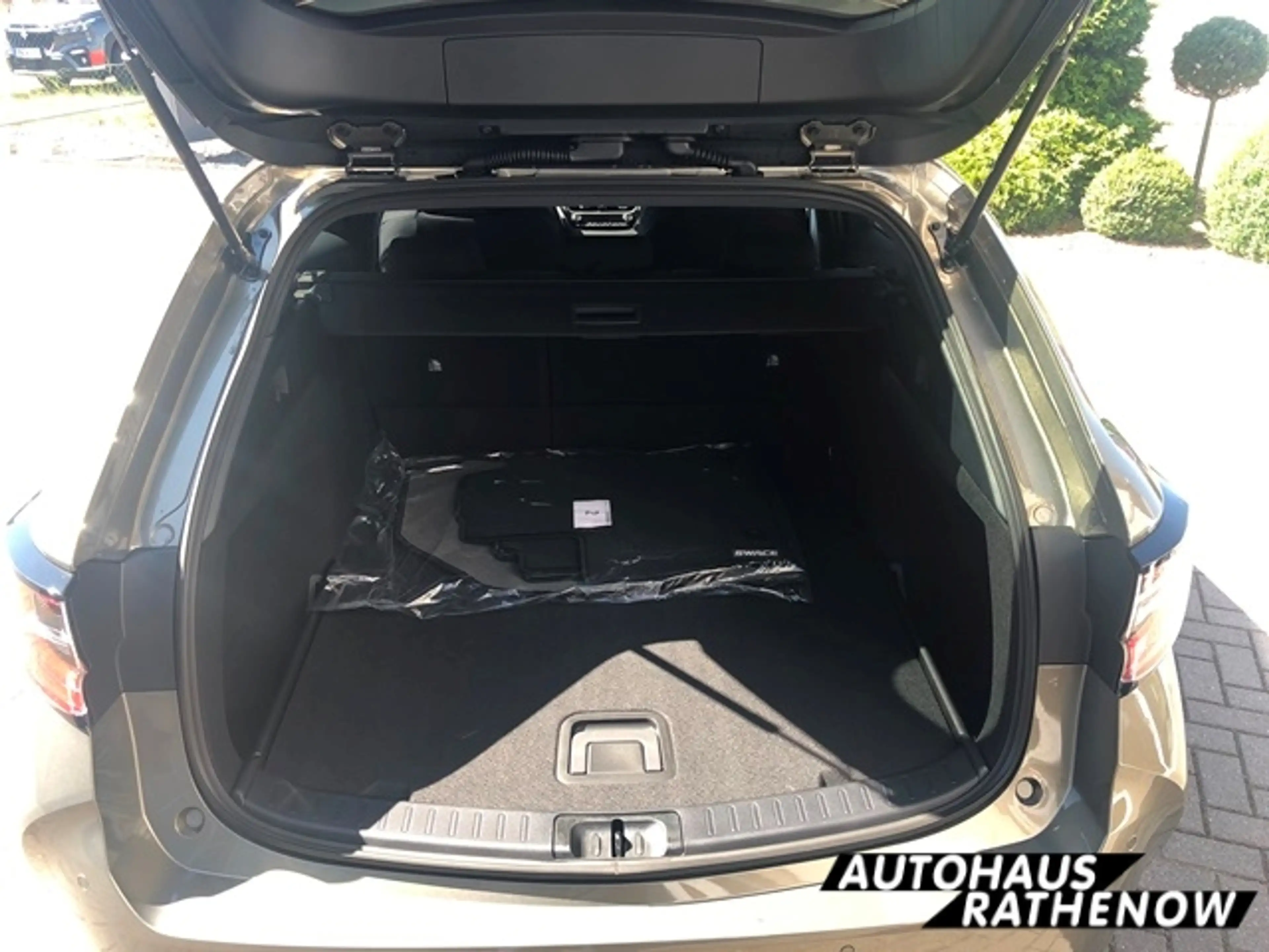 Suzuki Swace 1.8 Hybrid Comfort+ New Face Lift* 3,99 Zins Angeb — photo 5