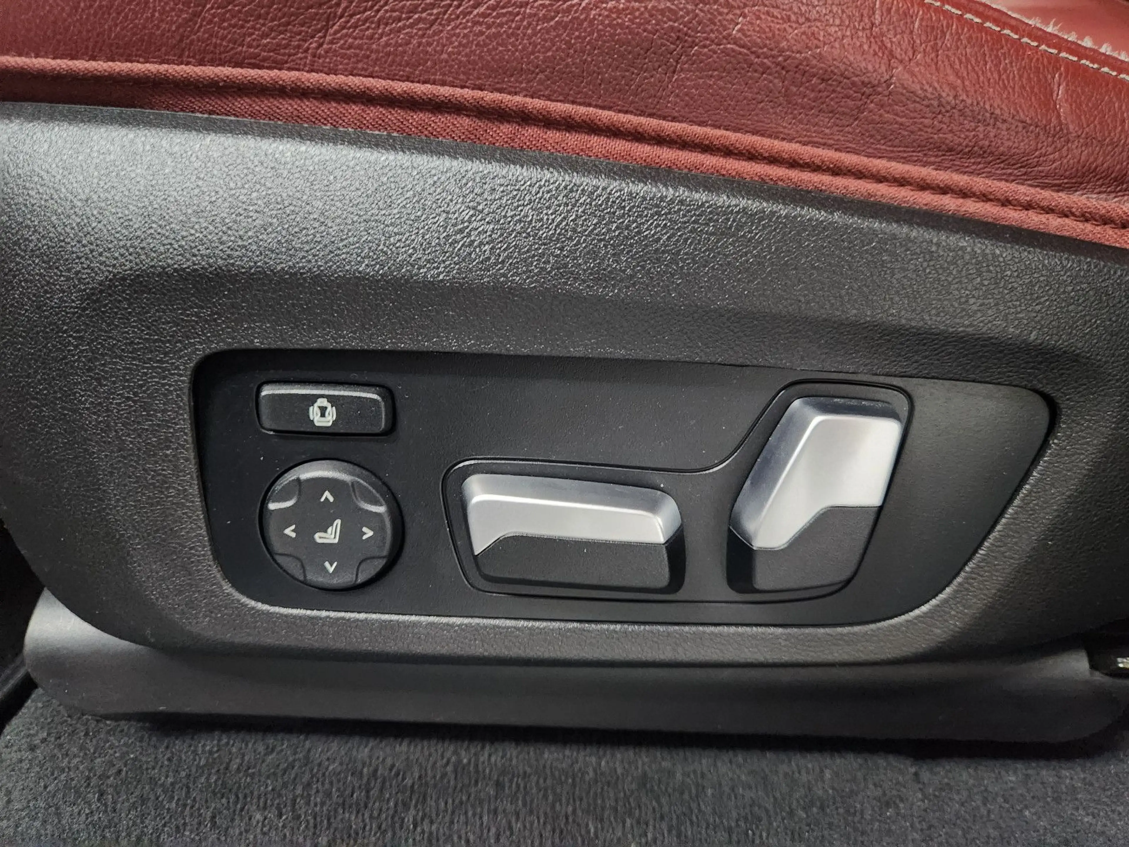 BMW X4 M40d AHK HUD 360 Laser ACC CarPlay beh.Lenk. — photo 12