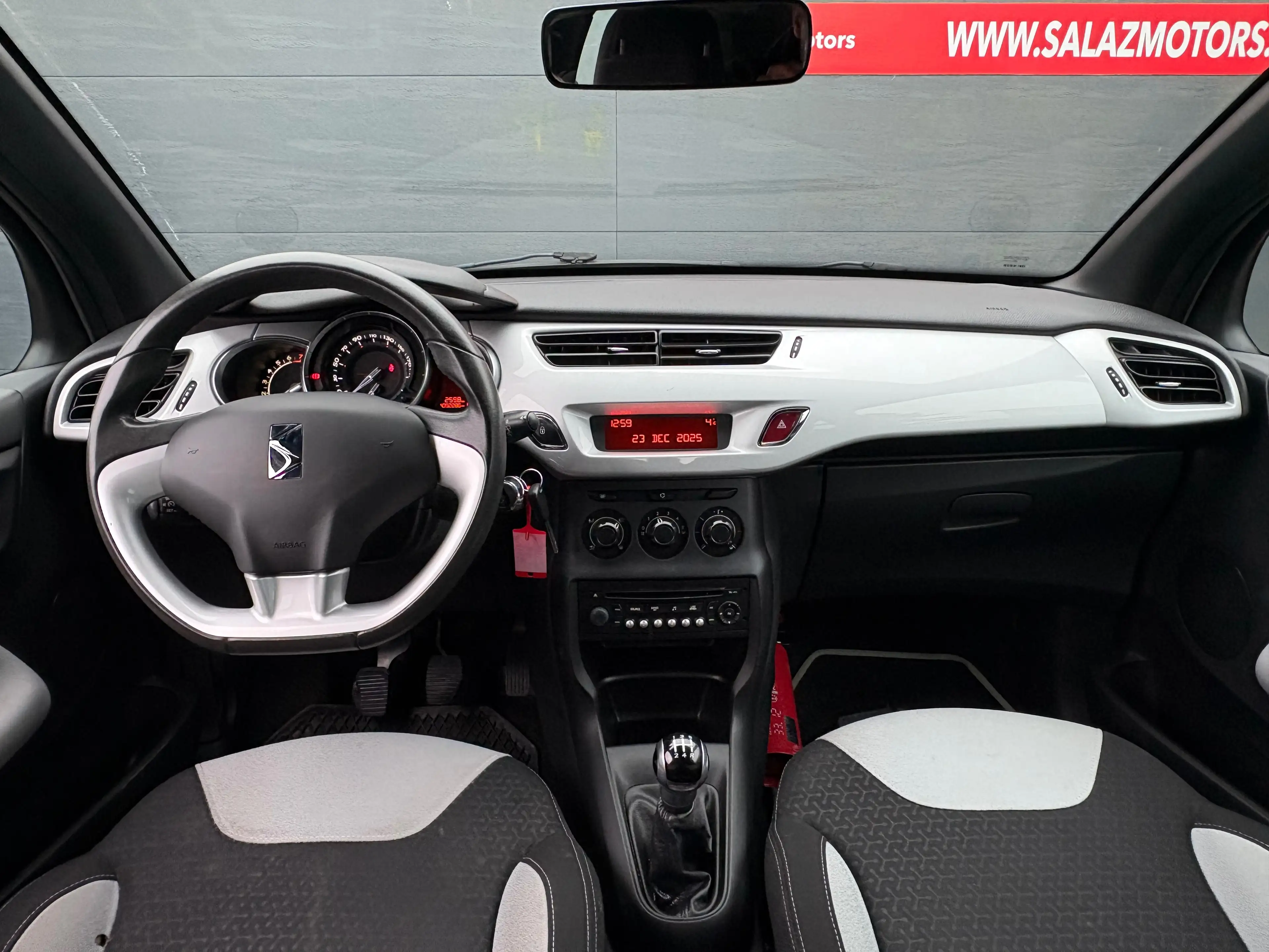 Citroen DS3 DS3 1.4 VTi Chic/GARANTIE/ESSENCE/CLEAN — photo 11