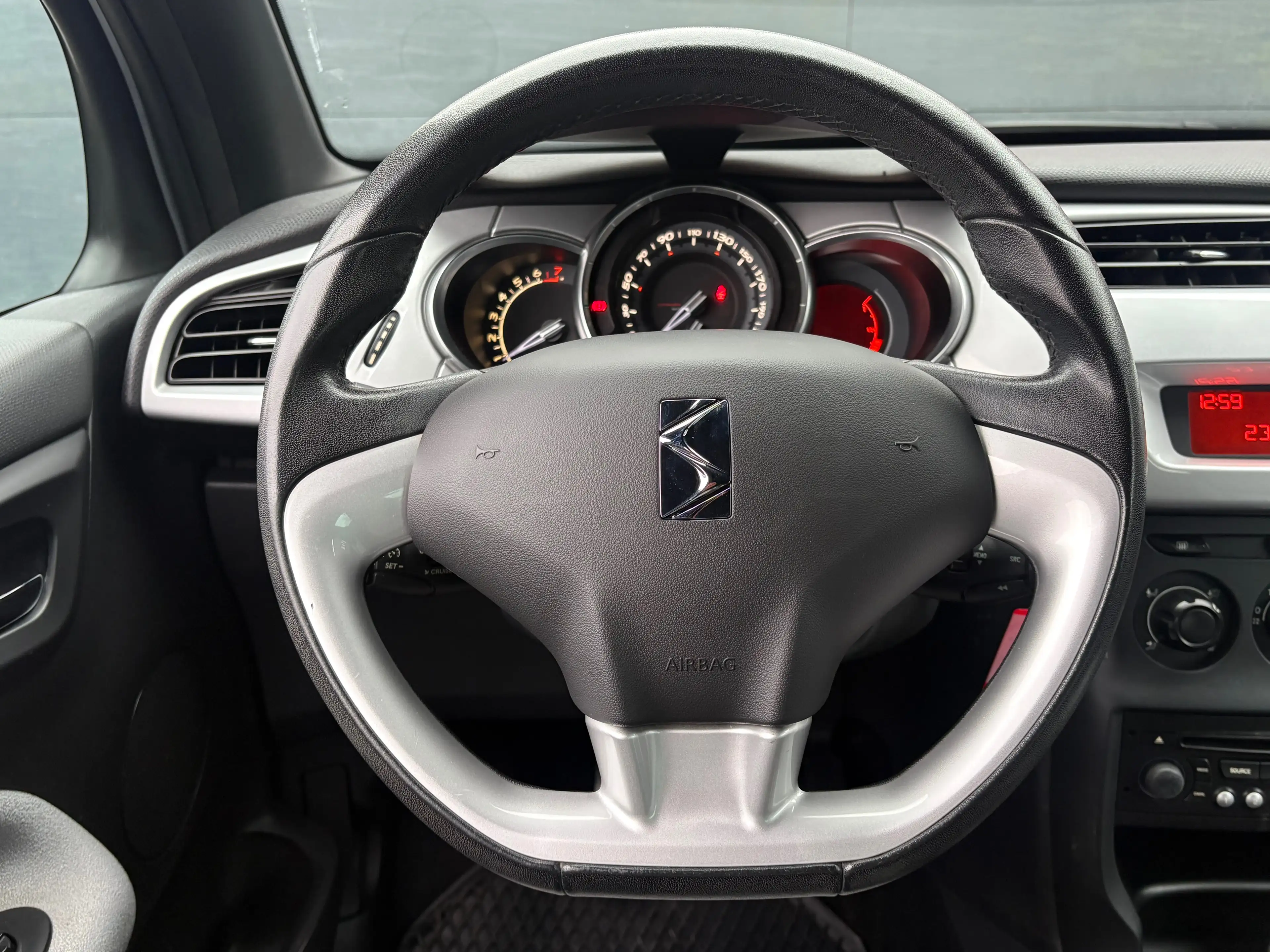 Citroen DS3 DS3 1.4 VTi Chic/GARANTIE/ESSENCE/CLEAN — photo 13