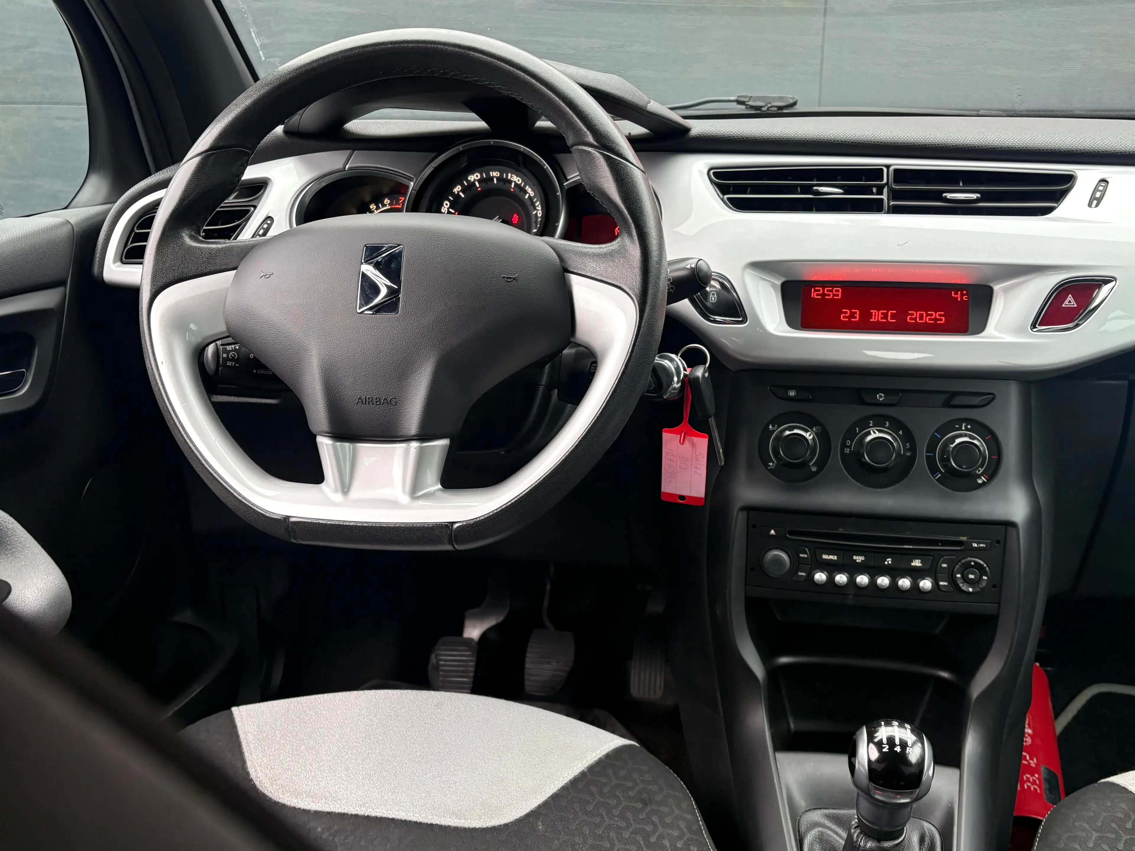 Citroen DS3 DS3 1.4 VTi Chic/GARANTIE/ESSENCE/CLEAN — photo 12