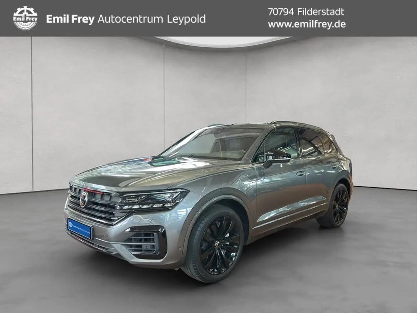 Volkswagen Touareg R 3.0 V6 e-Hybrid 4Motion HUD Grijs - 1
