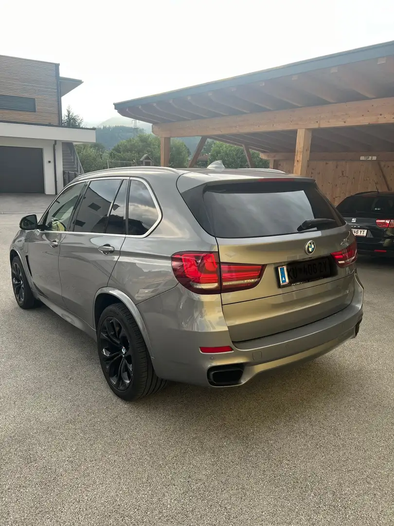 BMW X5 PHEV xDrive40e Aut. // Hybrid Grau - 1