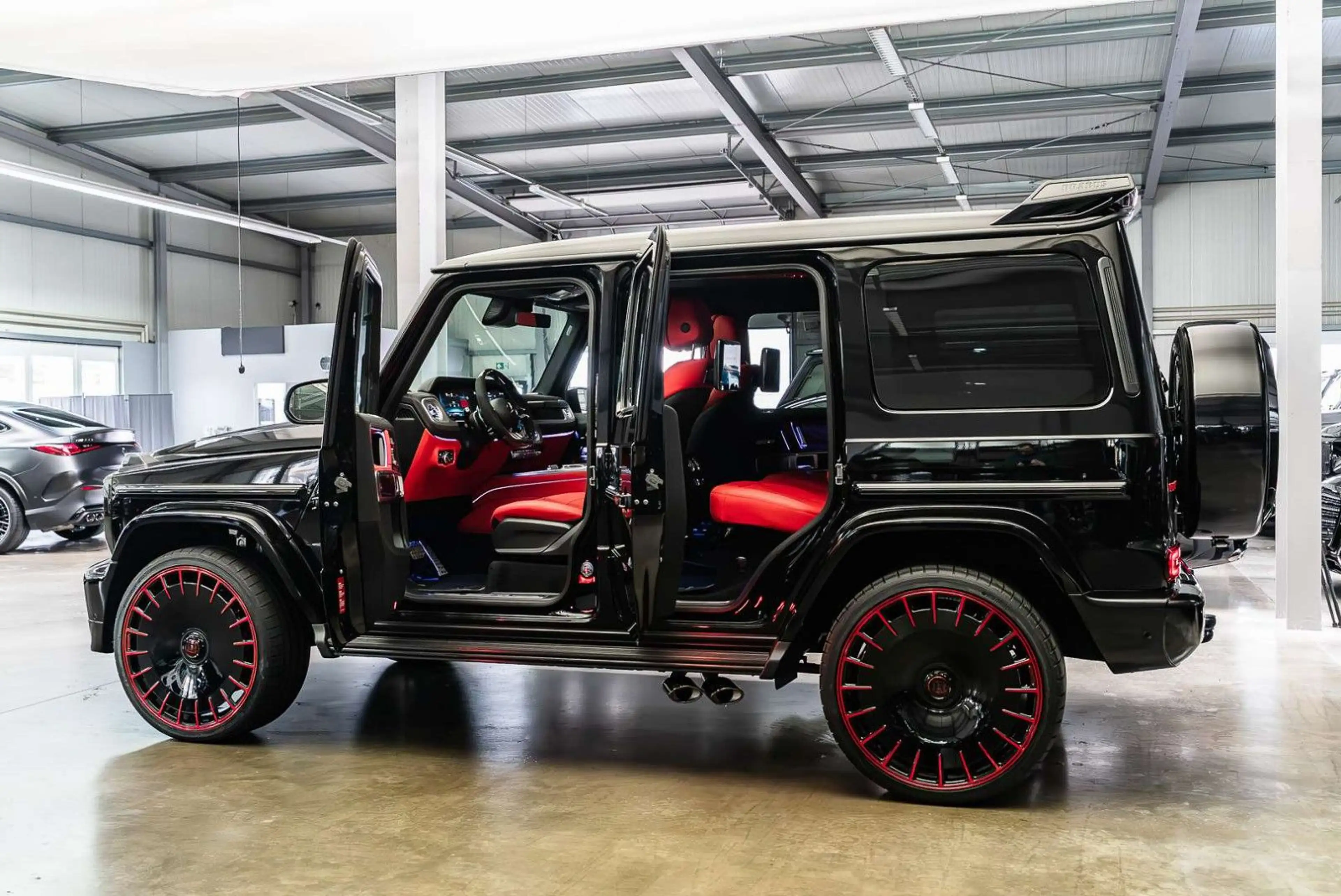 Mercedes-Benz G 63 AMG / BRABUS / Leather Package / MY 2027 — photo 12