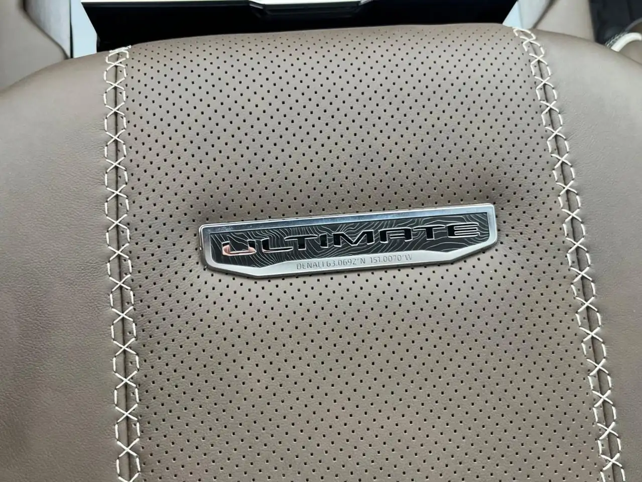 GMC Yukon снимка GMC Yukon