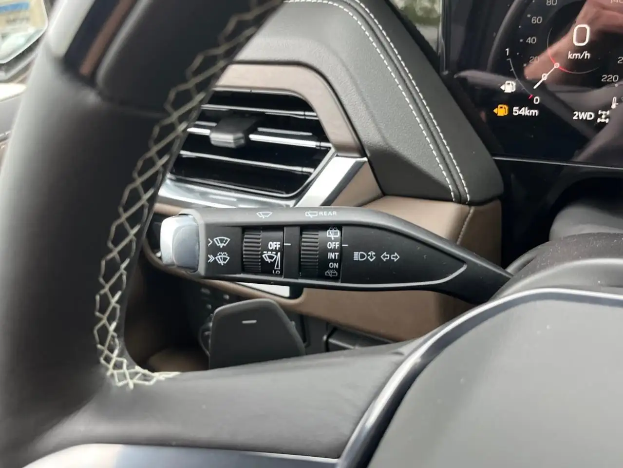 GMC Yukon снимка GMC Yukon