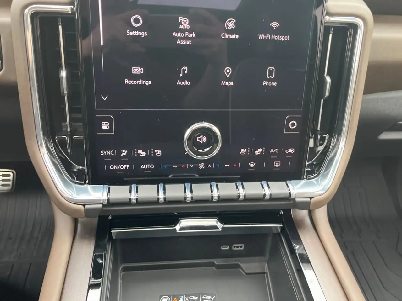 GMC Yukon снимка GMC Yukon