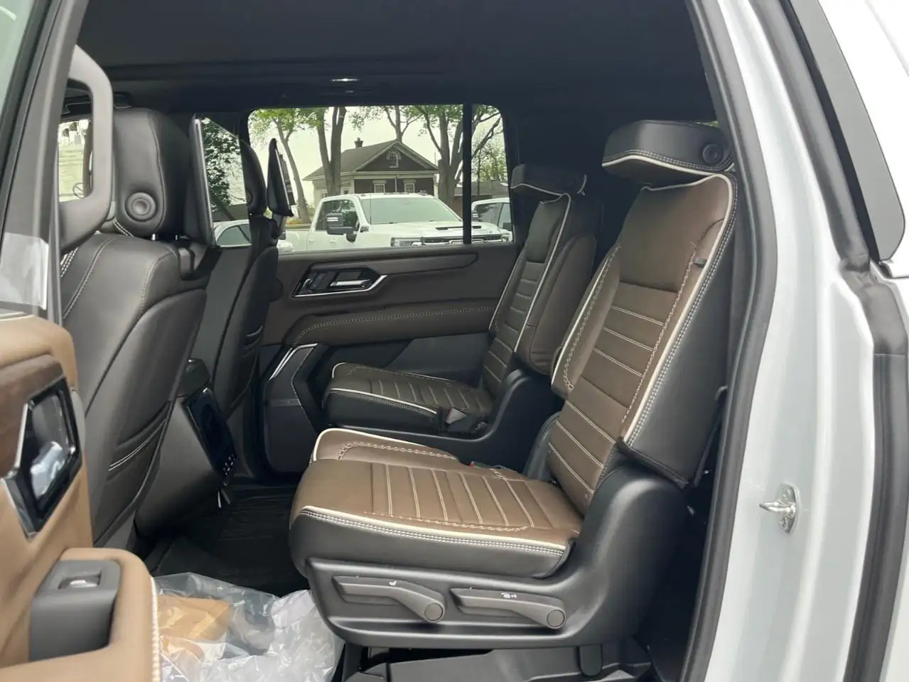 GMC Yukon снимка GMC Yukon