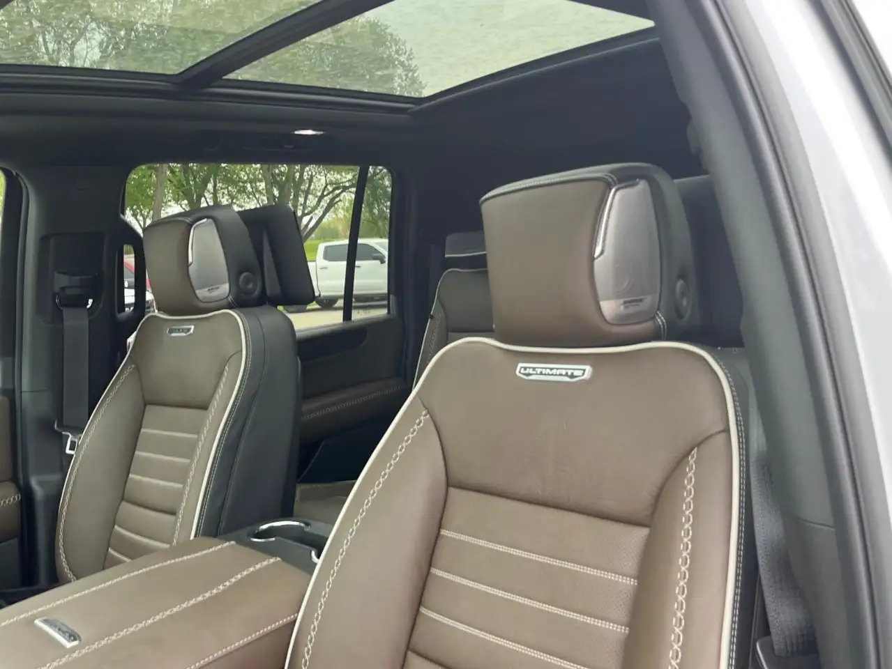 GMC Yukon снимка GMC Yukon