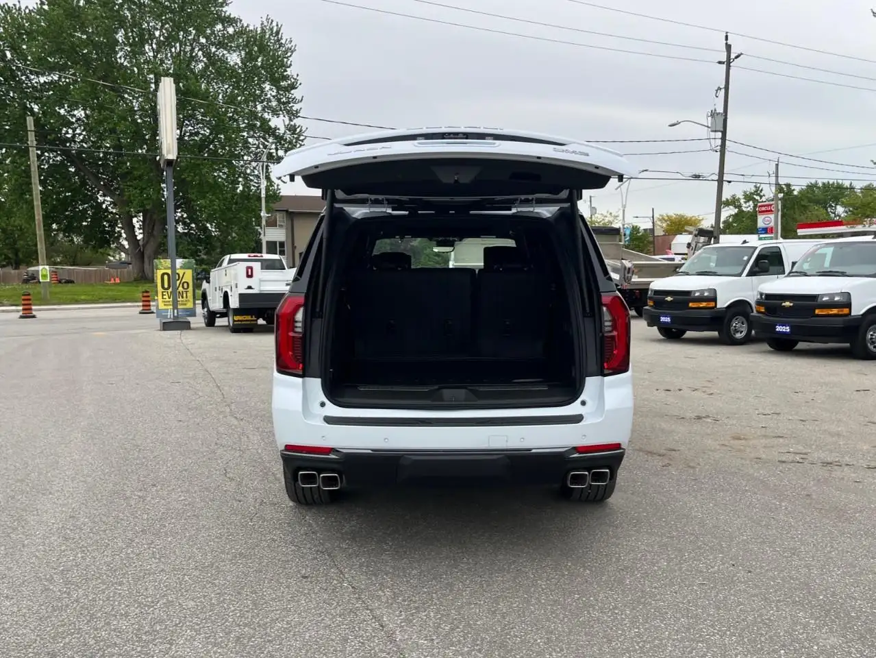 GMC Yukon снимка GMC Yukon