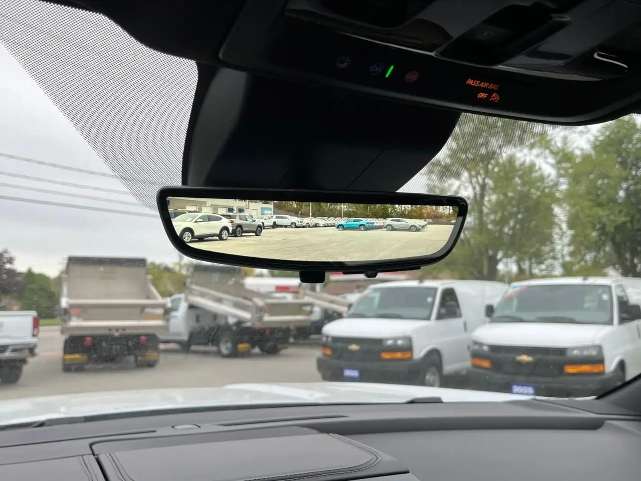 GMC Yukon снимка GMC Yukon