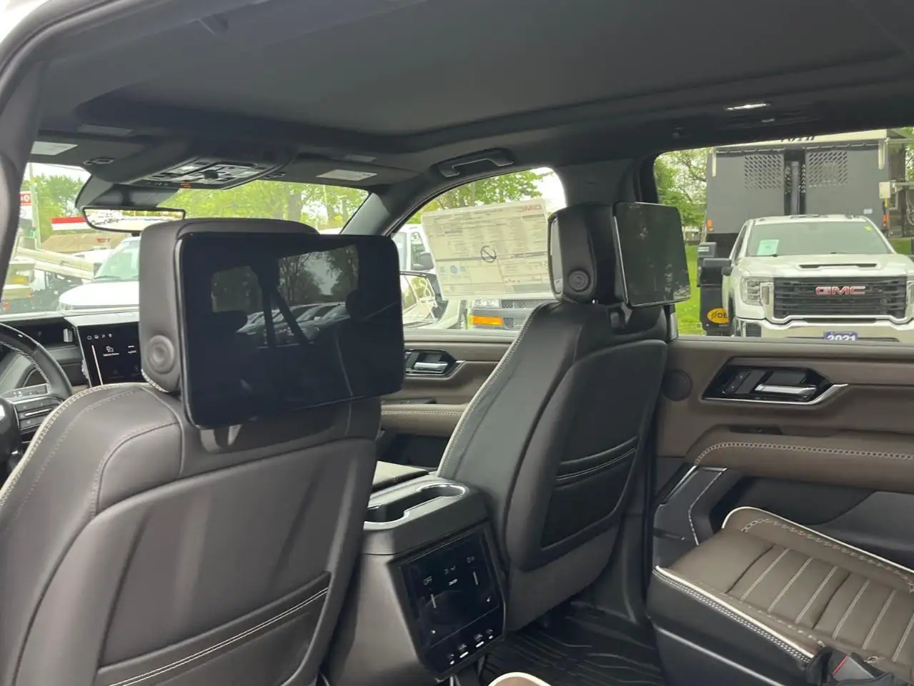 GMC Yukon снимка GMC Yukon