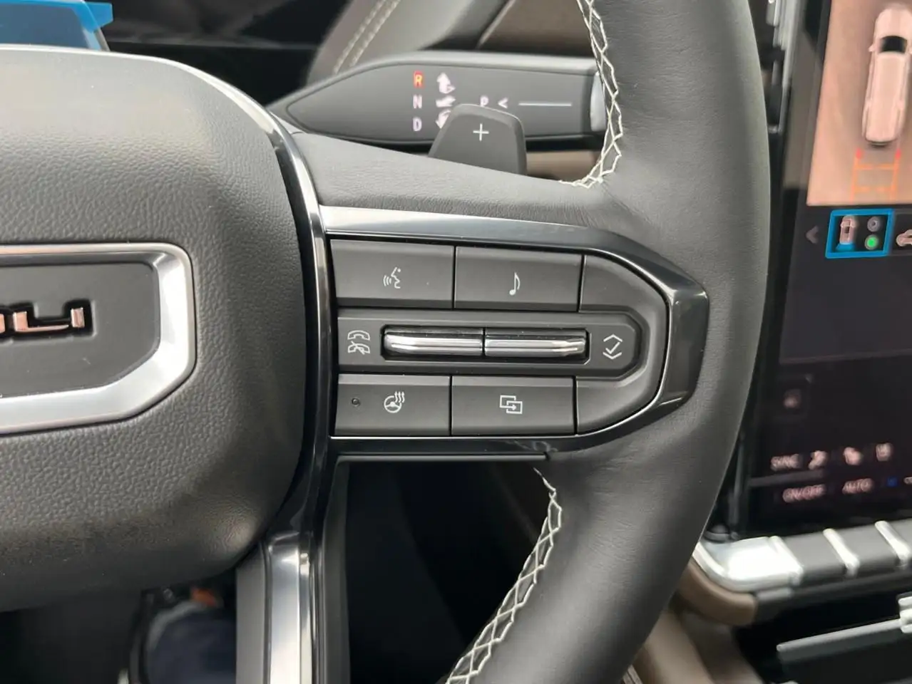 GMC Yukon снимка GMC Yukon