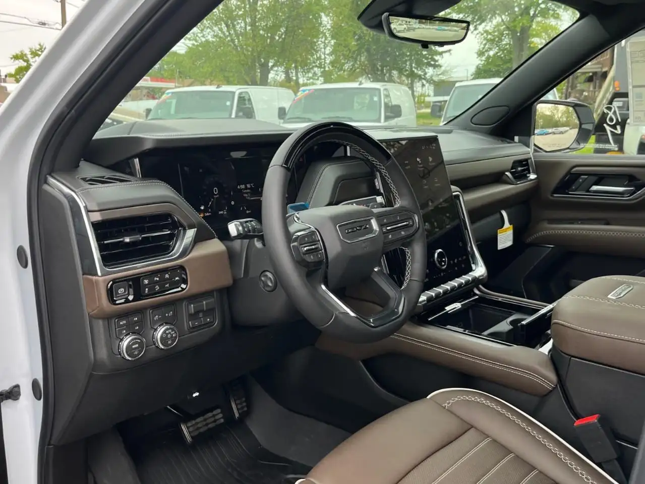GMC Yukon снимка GMC Yukon