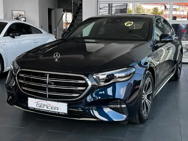 Mercedes-Benz E 450 d 4M. 3.0 CDI "Digital/360°/AHK/Burmester"