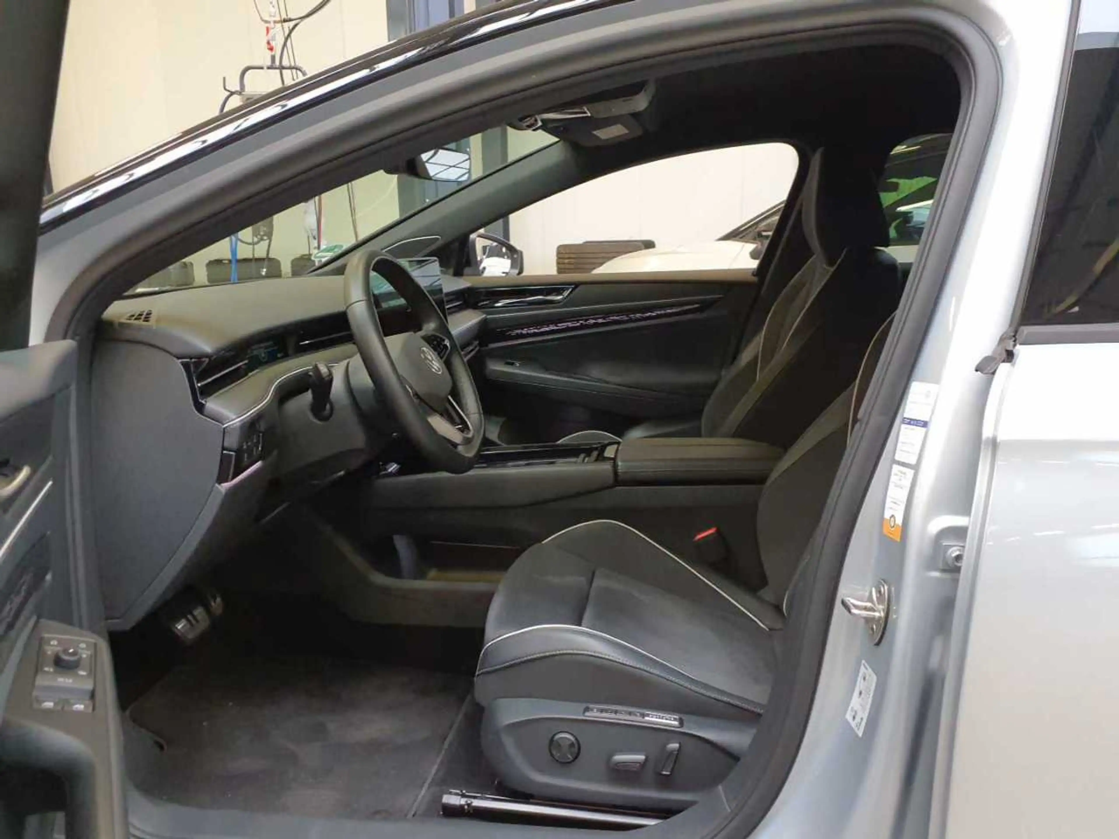 Volkswagen ID.7 Pro S +CCS+WÄRMEPUMPE+AHK+360+MATRIX — photo 3