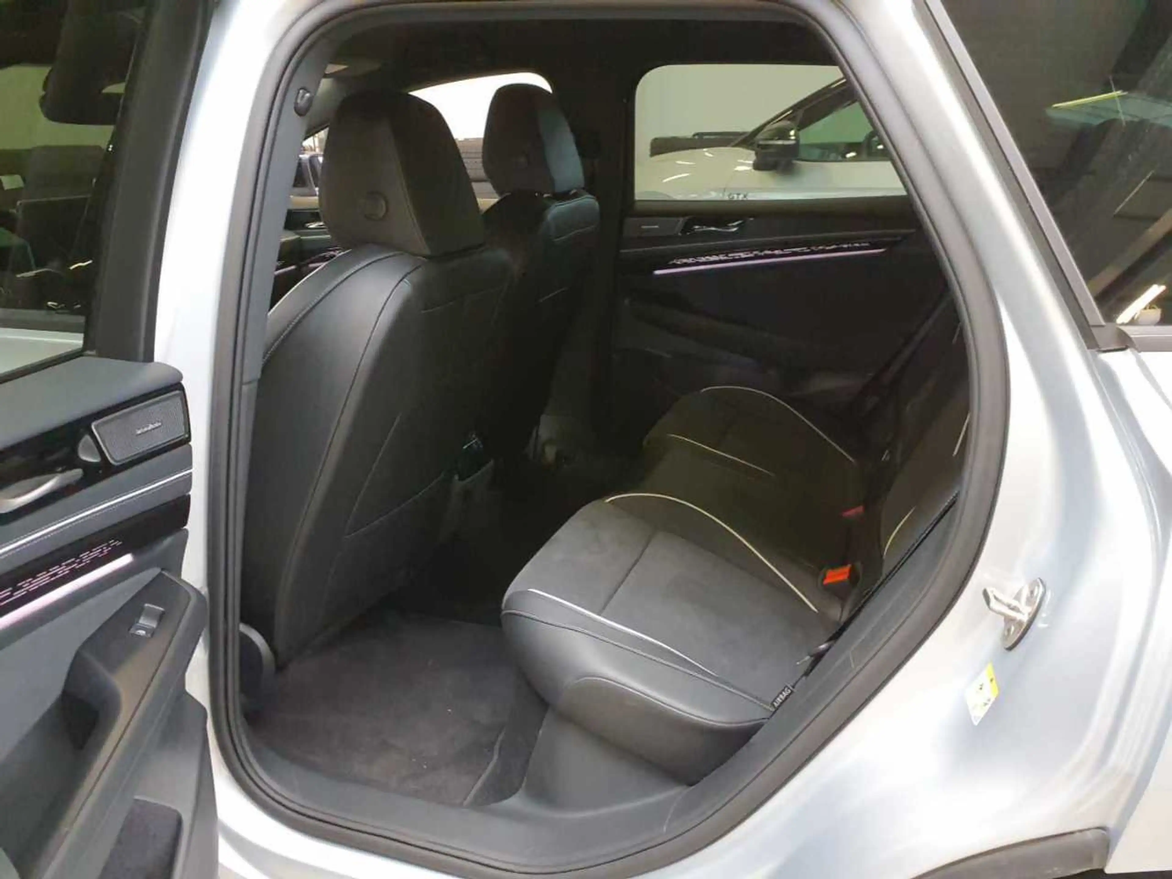 Volkswagen ID.7 Pro S +CCS+WÄRMEPUMPE+AHK+360+MATRIX — photo 4