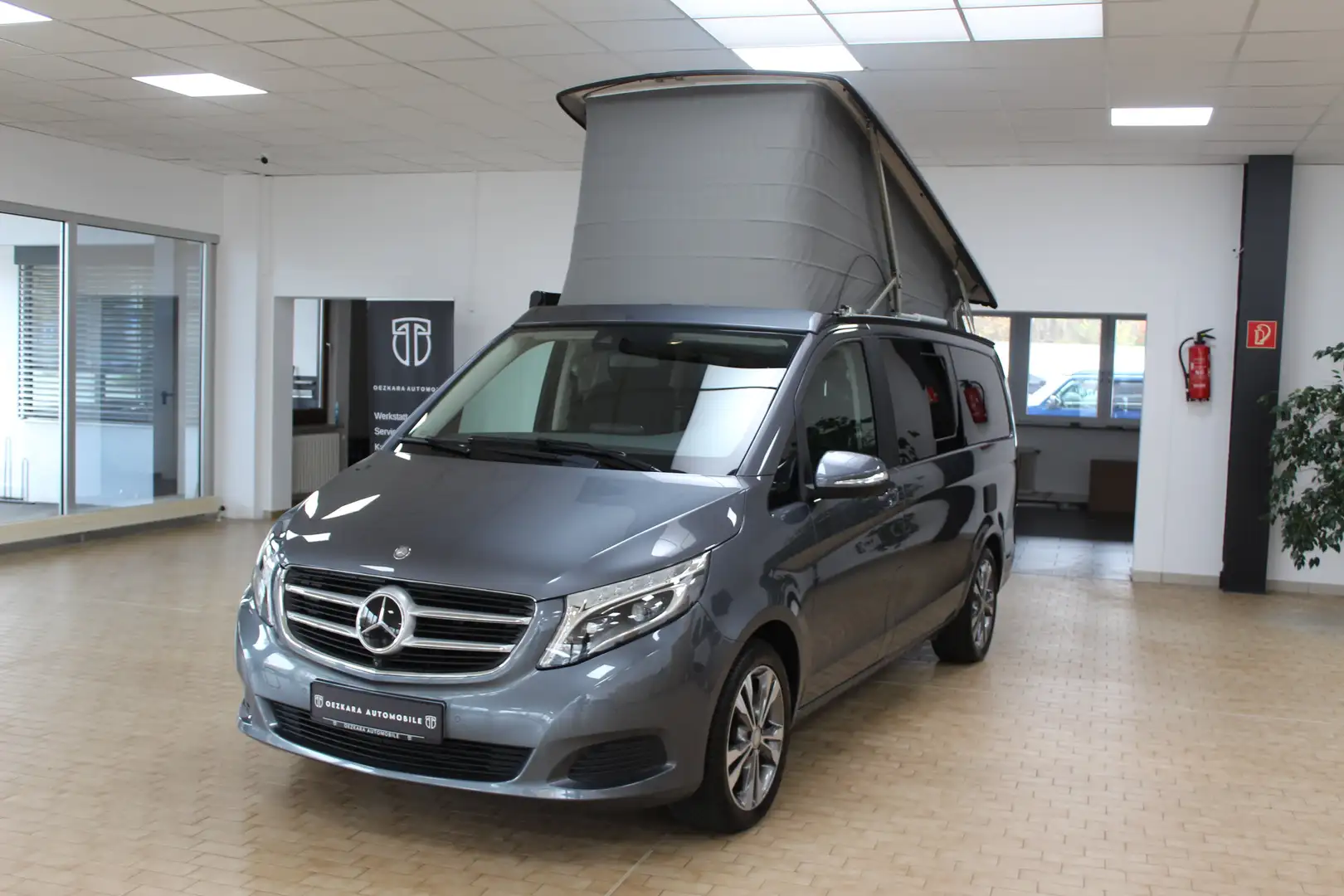 Mercedes-Benz Marco Polo V250 Marco Polo Edition Küche EasyUp Markise Grau - 1