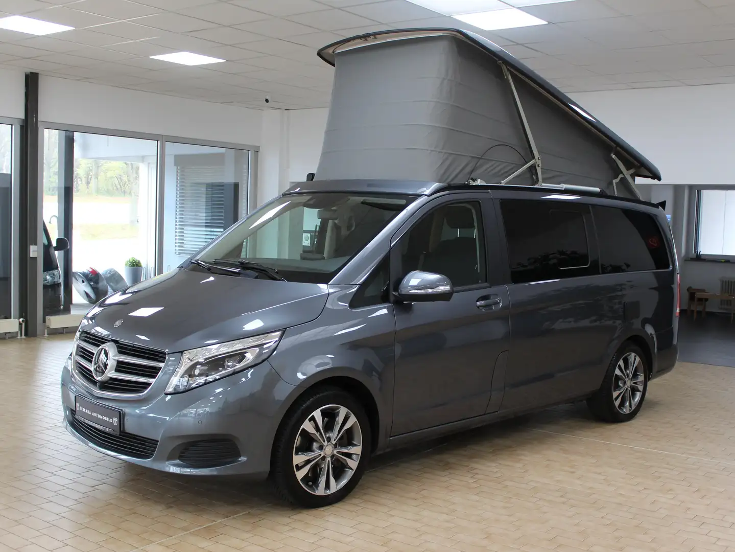 Mercedes-Benz Marco Polo V250 Marco Polo Edition Küche EasyUp Markise Grau - 2