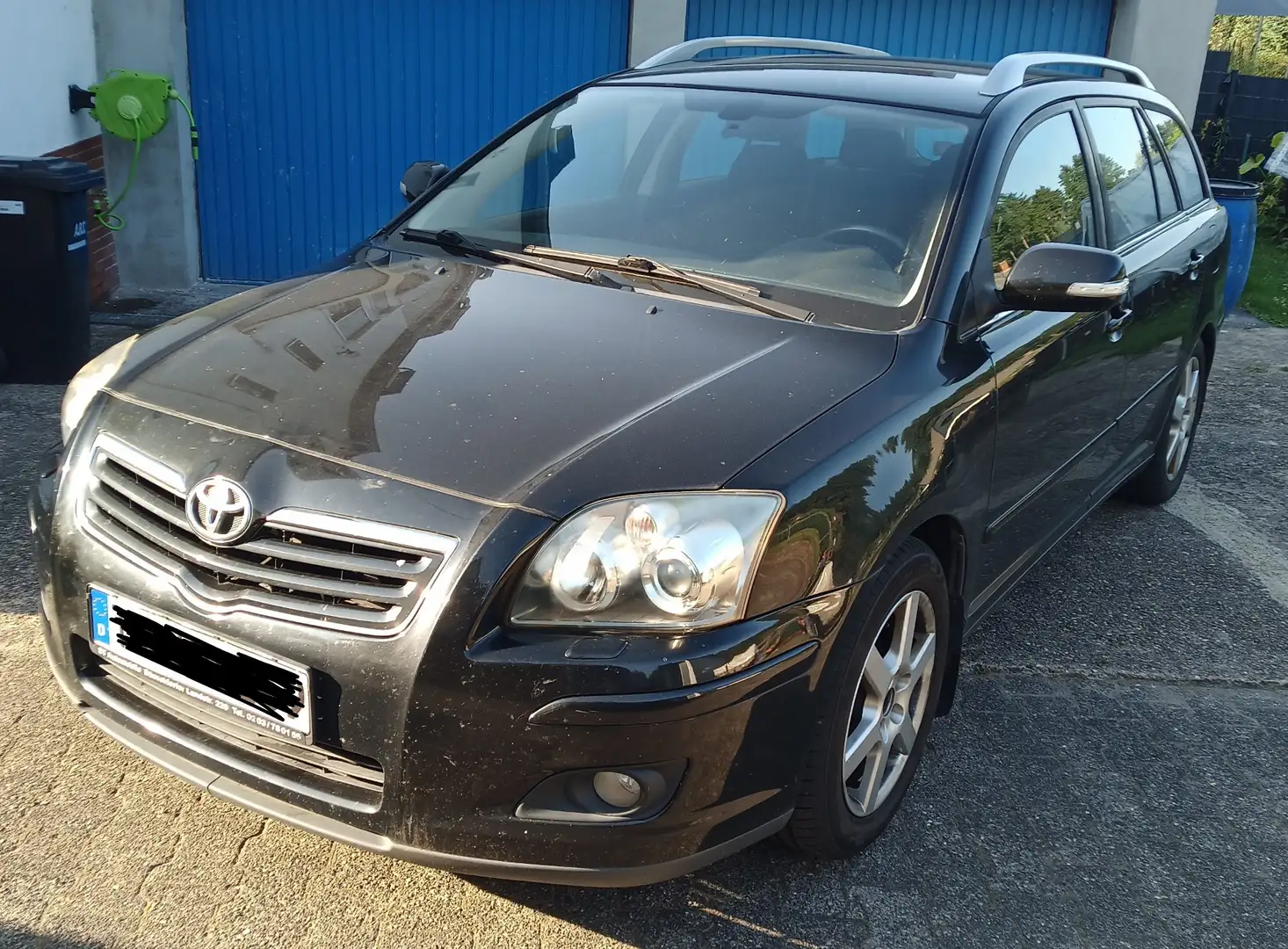 Toyota Avensis 2.4 VVT-i Combi Executive - 1