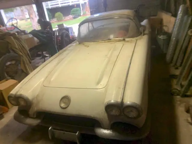 Chevrolet Corvette 1ste owner 283 cu.i. V8 4 speed