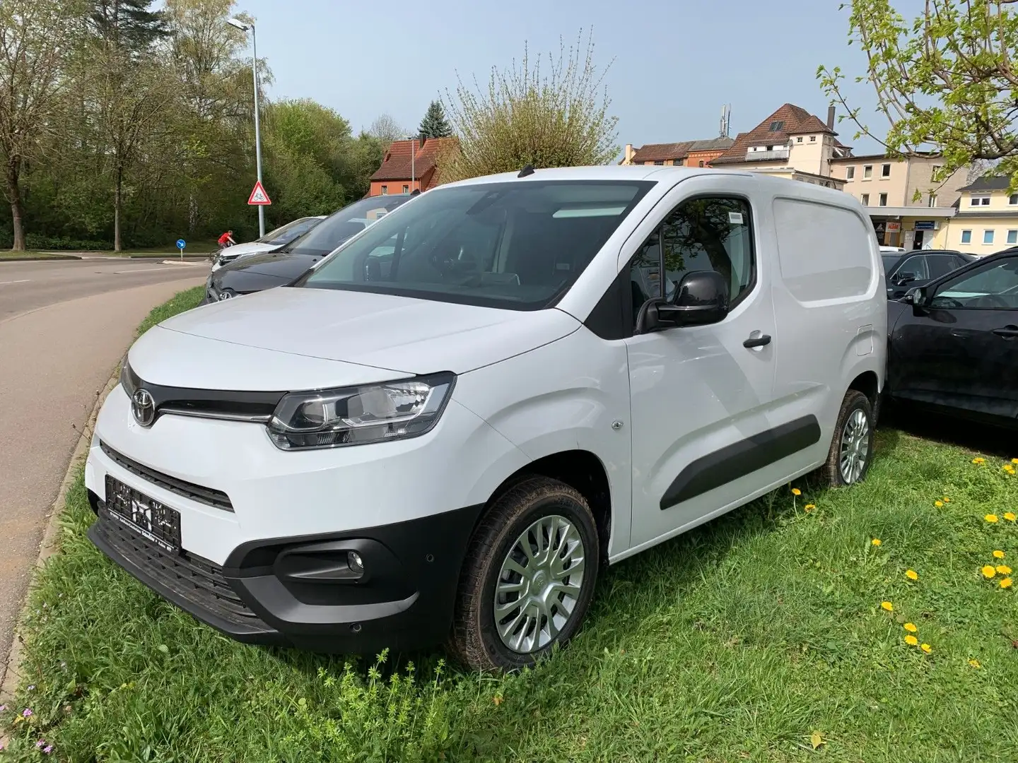 Toyota Proace City L1  Meister 6-Gang 1,5L D-4D Biały - 2