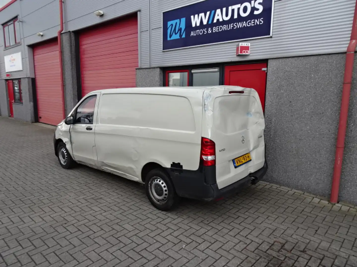 Mercedes-Benz Vito 111 CDI 118239 km !!!!!!!!! rijdbare schade Wit - 2