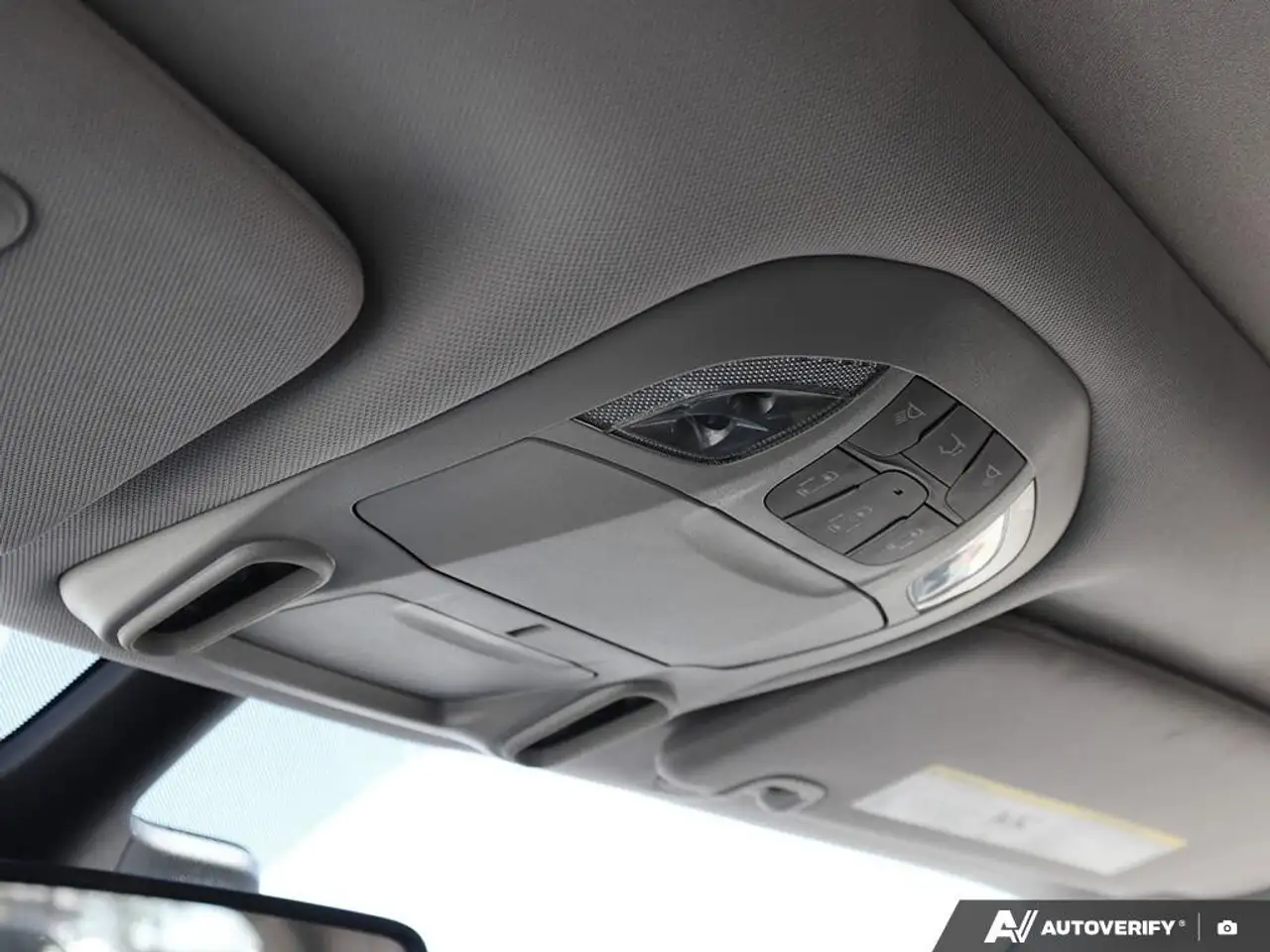 Chrysler Pacifica снимка Chrysler Pacifica