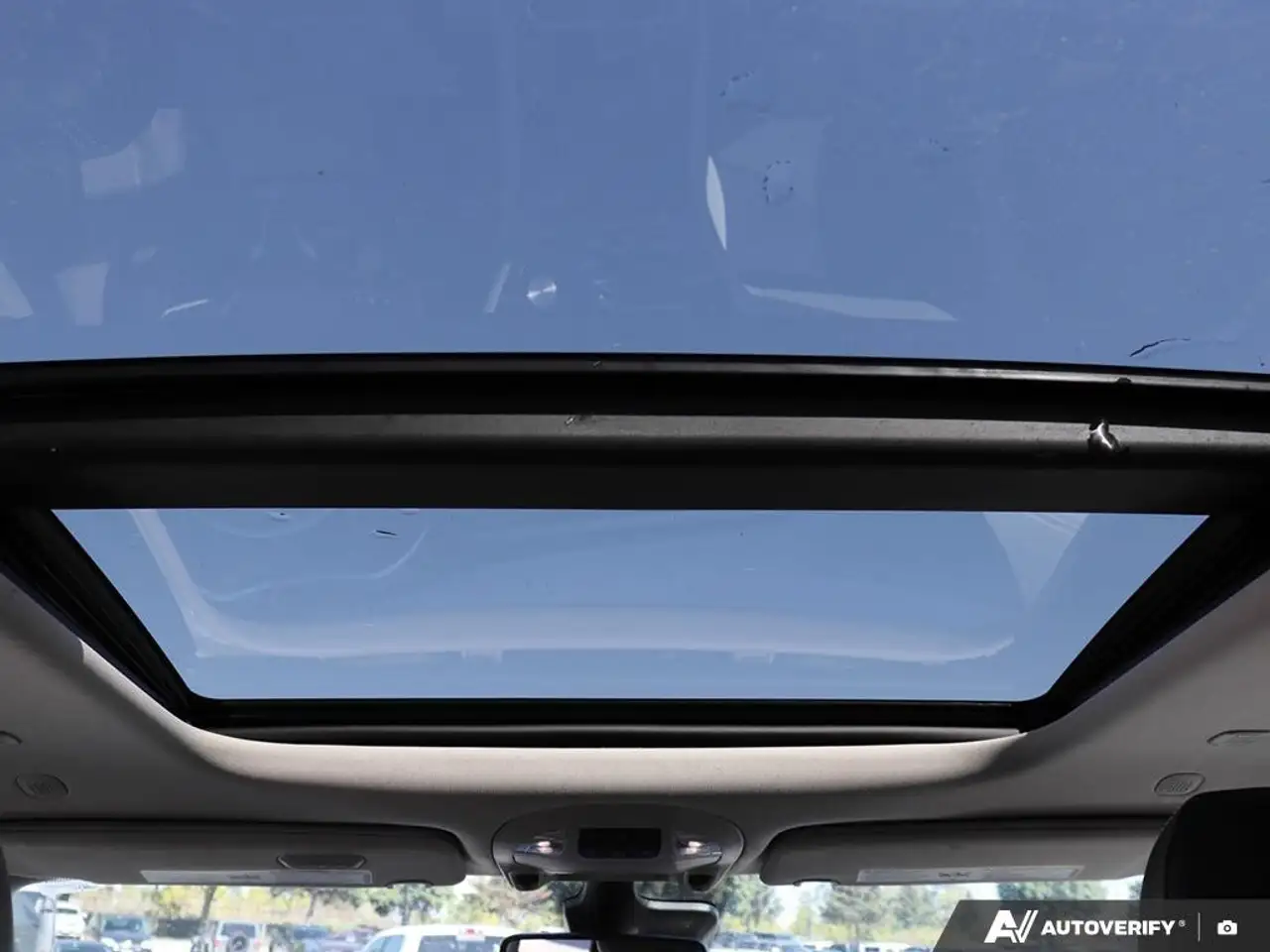 Chrysler Pacifica снимка Chrysler Pacifica