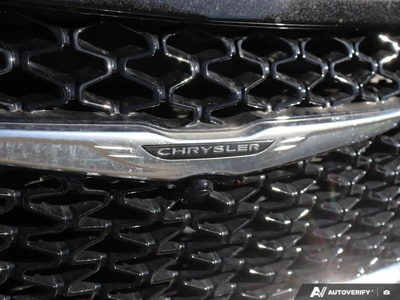 Chrysler Pacifica снимка Chrysler Pacifica