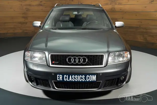 Audi RS6 view 16