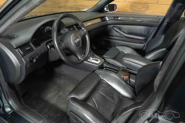Audi RS6 view 17