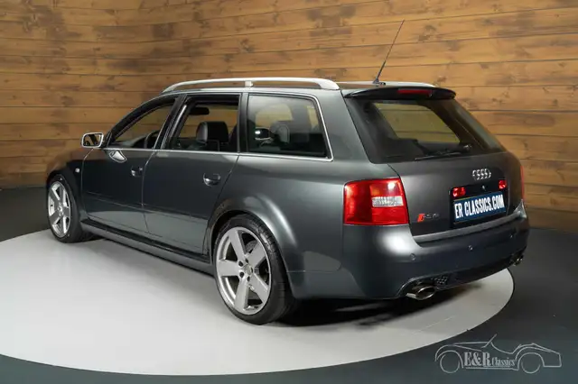 Audi RS6 view 15