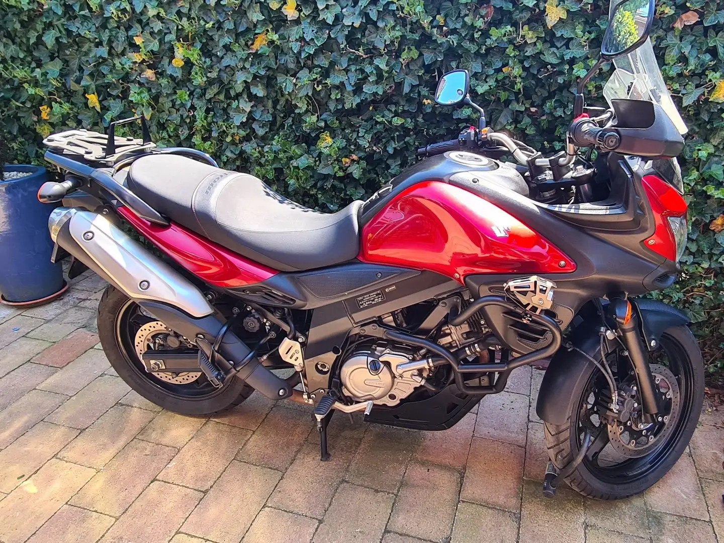 Suzuki V-Strom 650 Rouge - 2