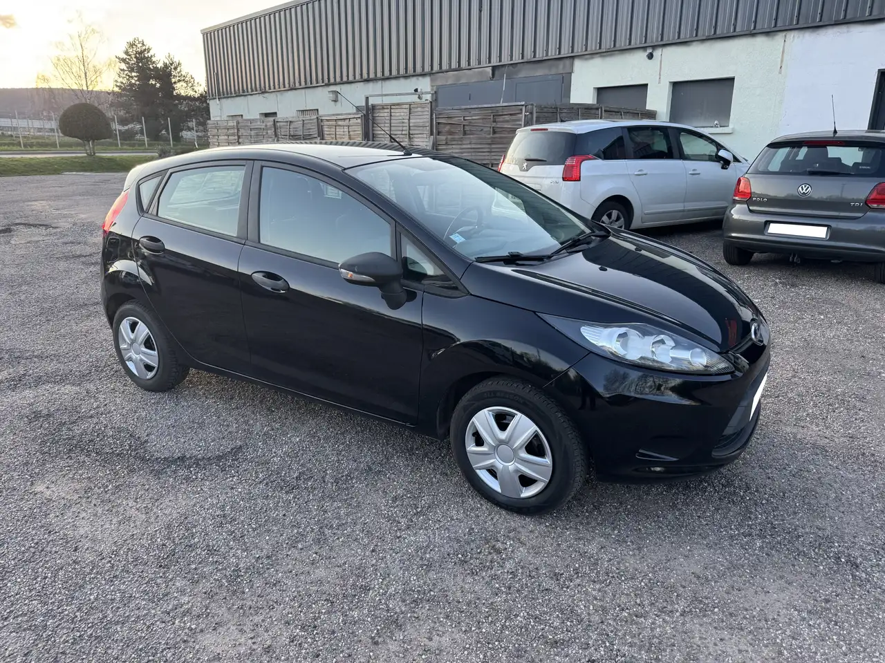 Ford Fiesta 5 portes — photo 2