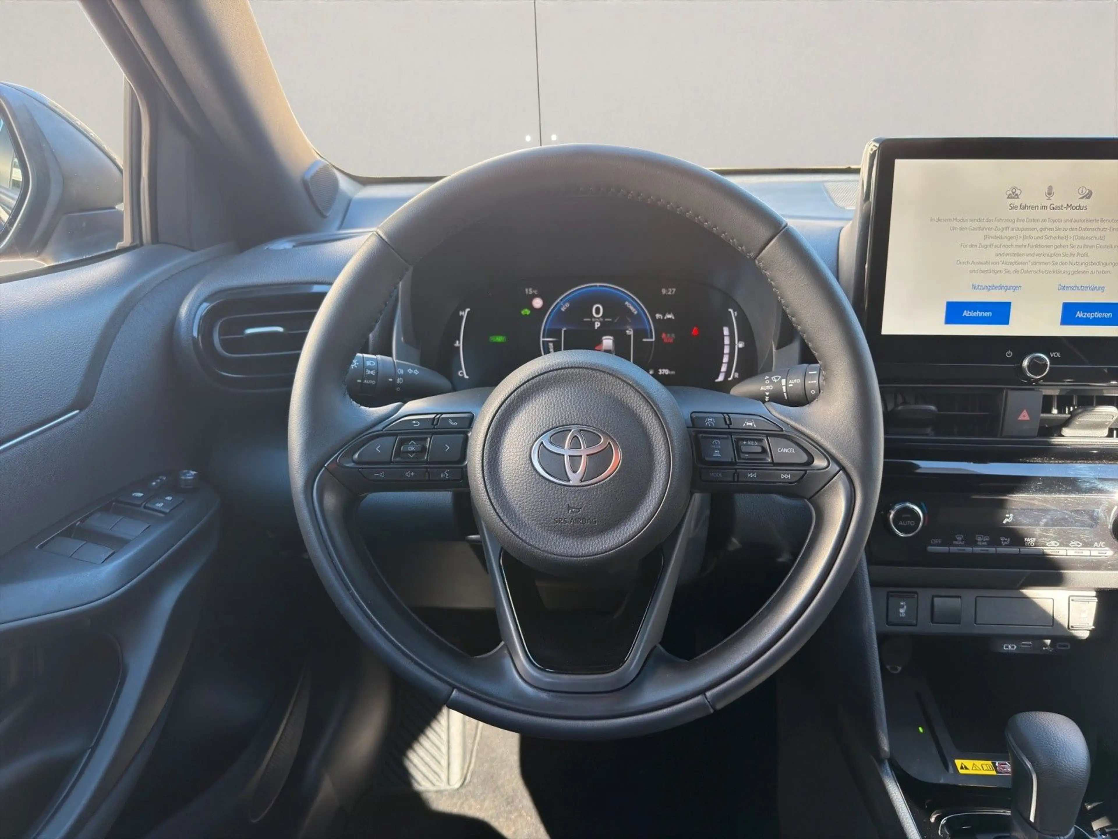 Toyota Yaris Cross Hybrid FWD Teamplayer 15 J Garantie — photo 19