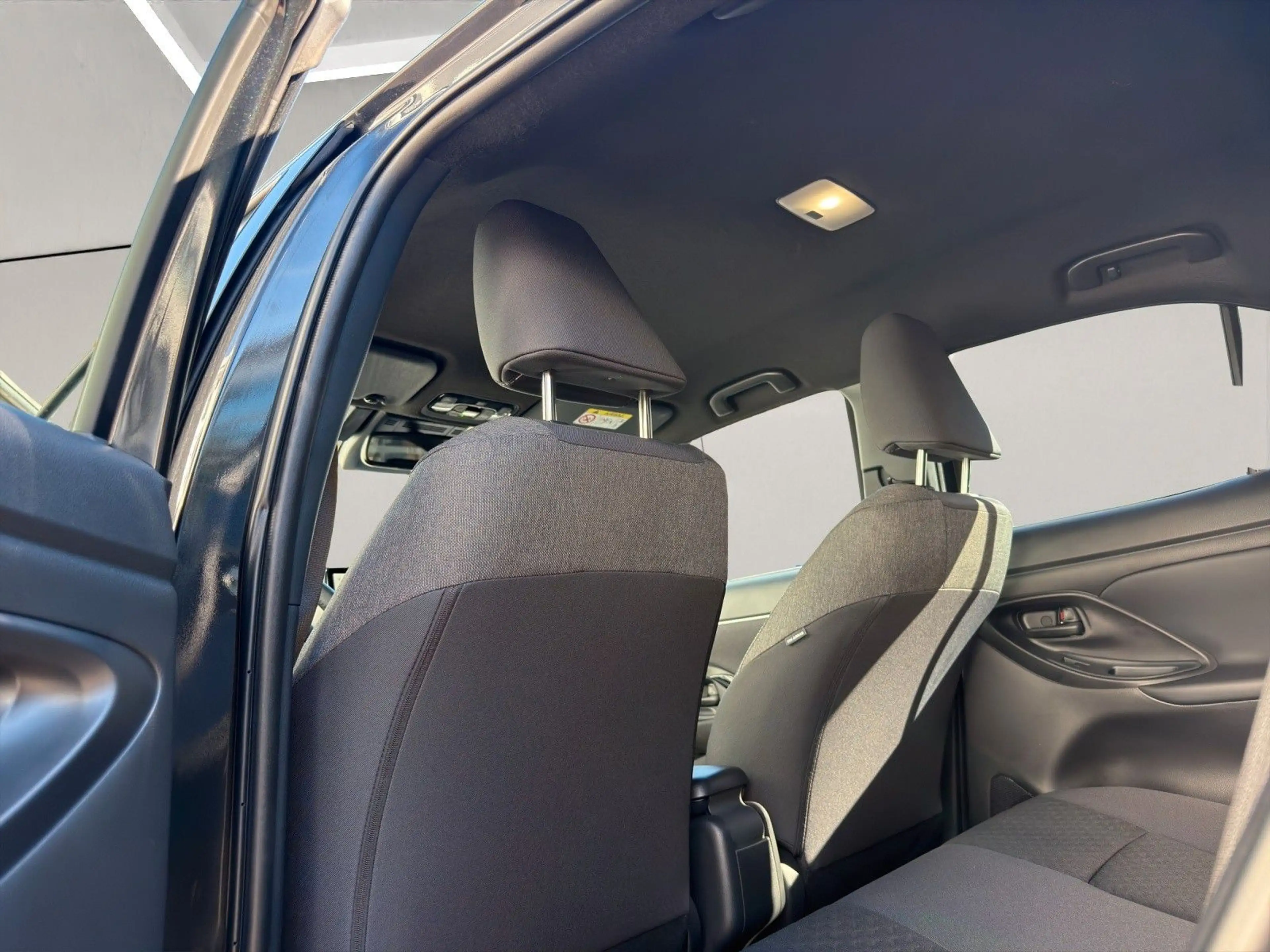 Toyota Yaris Cross Hybrid FWD Teamplayer 15 J Garantie — photo 29