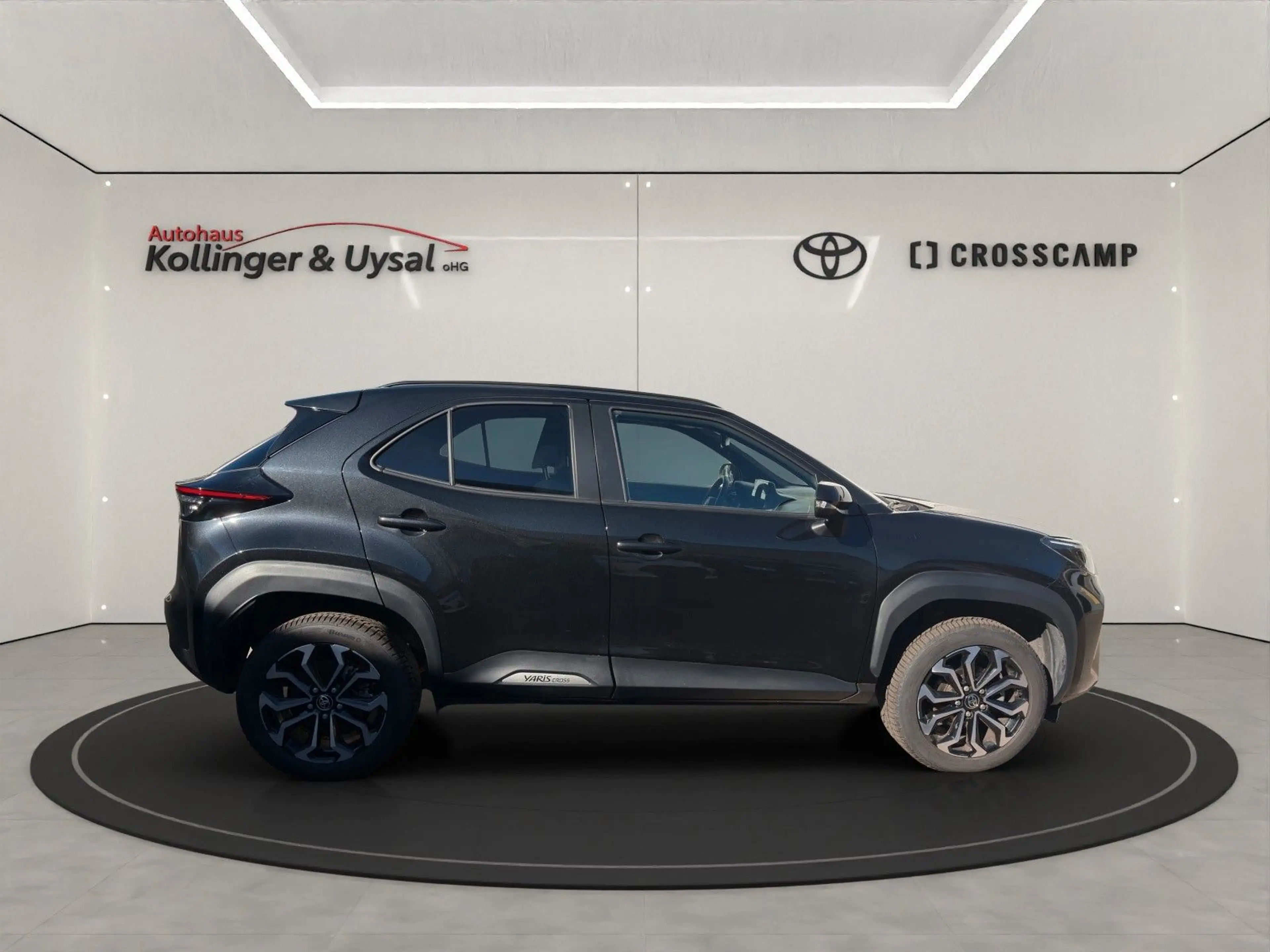 Toyota Yaris Cross Hybrid FWD Teamplayer 15 J Garantie — photo 2