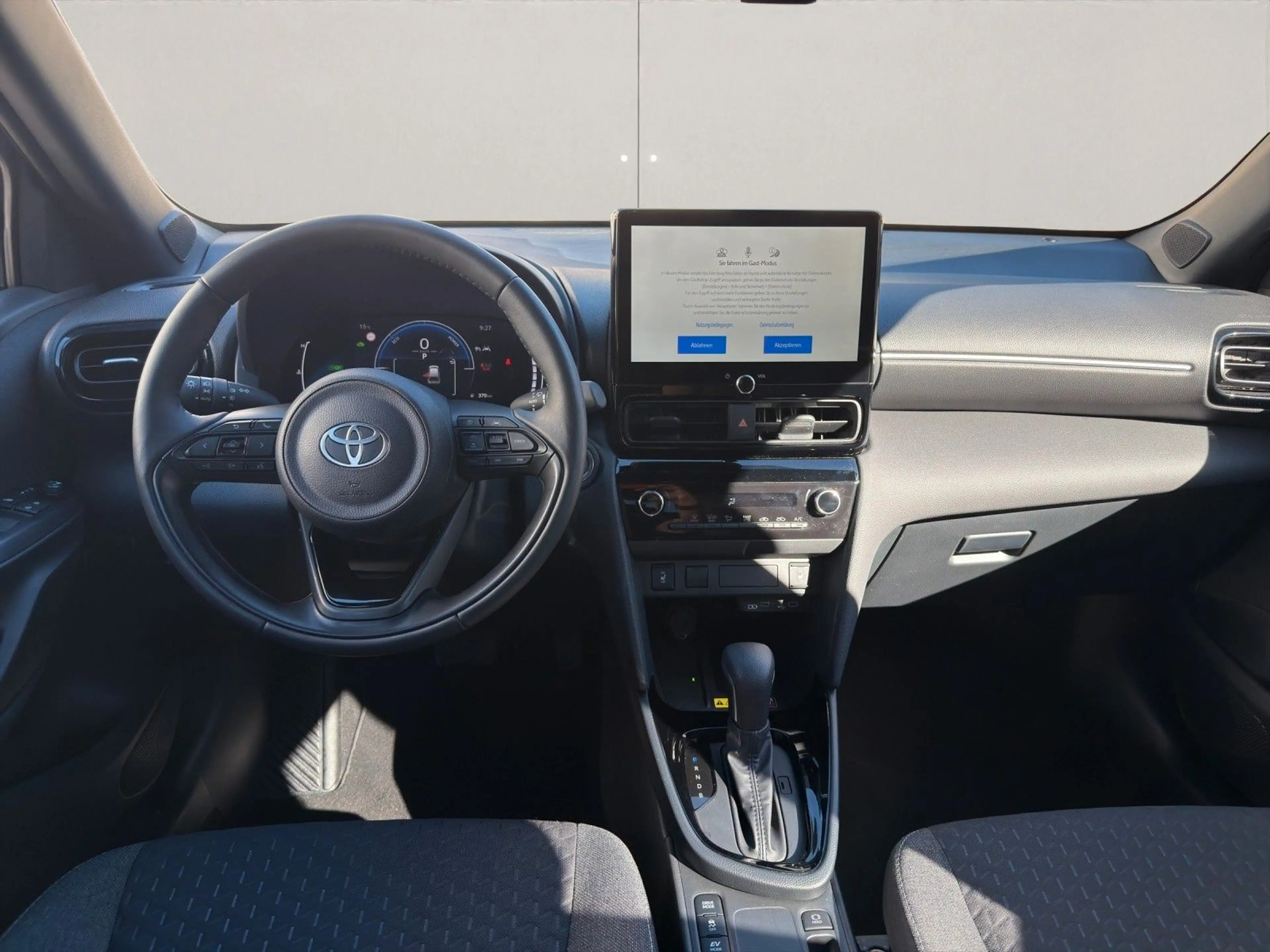Toyota Yaris Cross Hybrid FWD Teamplayer 15 J Garantie — photo 22