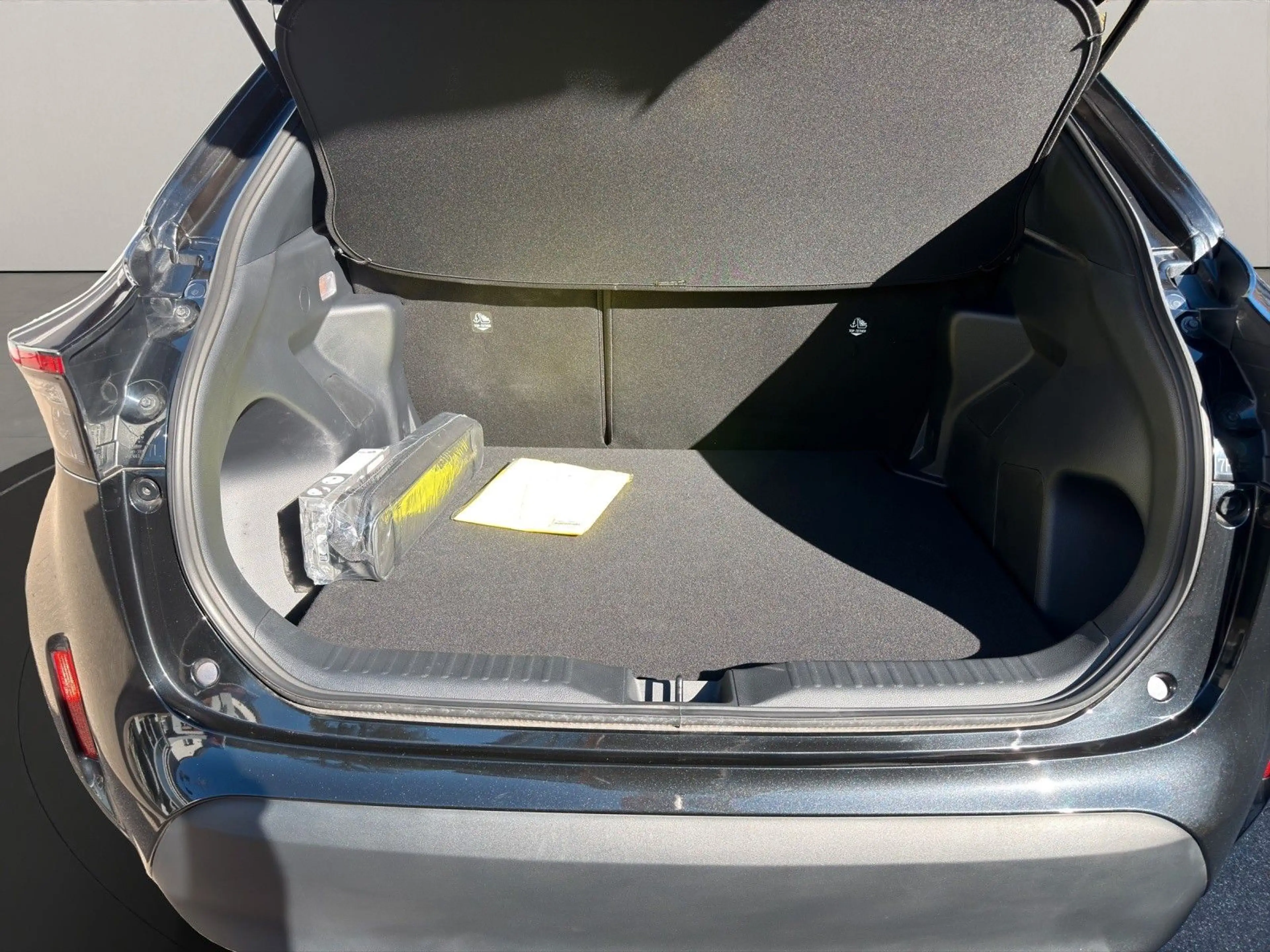 Toyota Yaris Cross Hybrid FWD Teamplayer 15 J Garantie — photo 12
